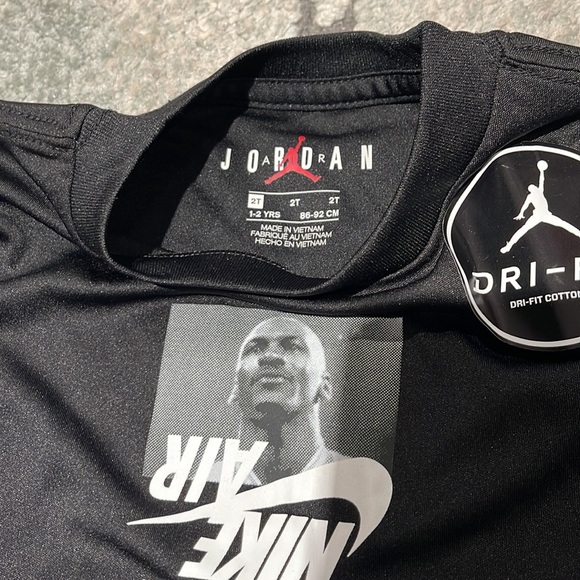 Infants Jordan dri-fit shirt - Picture 3 of 3